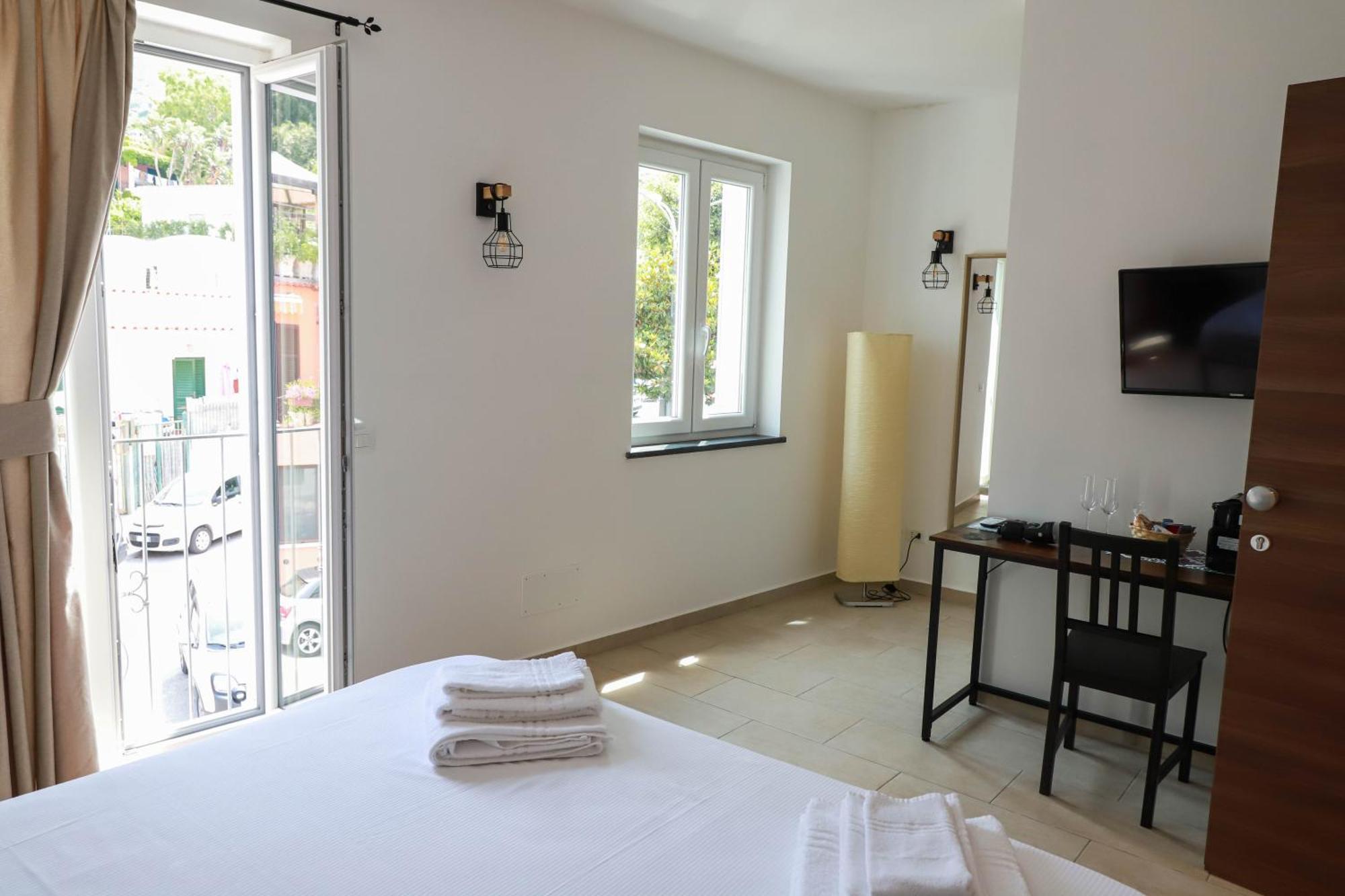 Eg Apartments - Forio D'Ischia ภายนอก รูปภาพ